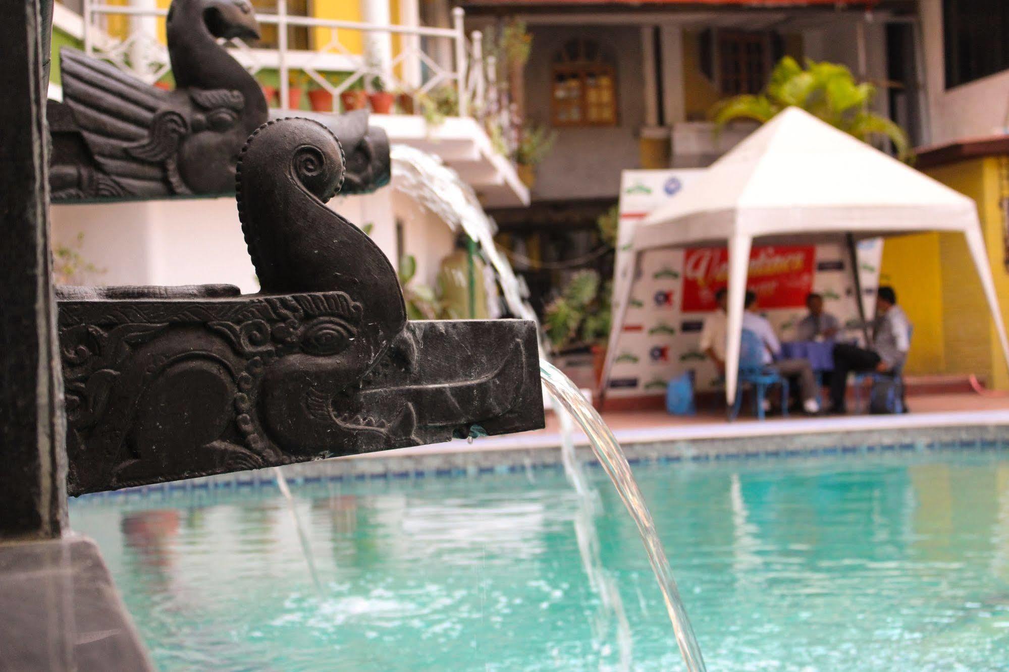 Hotel Woodland Kathmandu Exterior photo