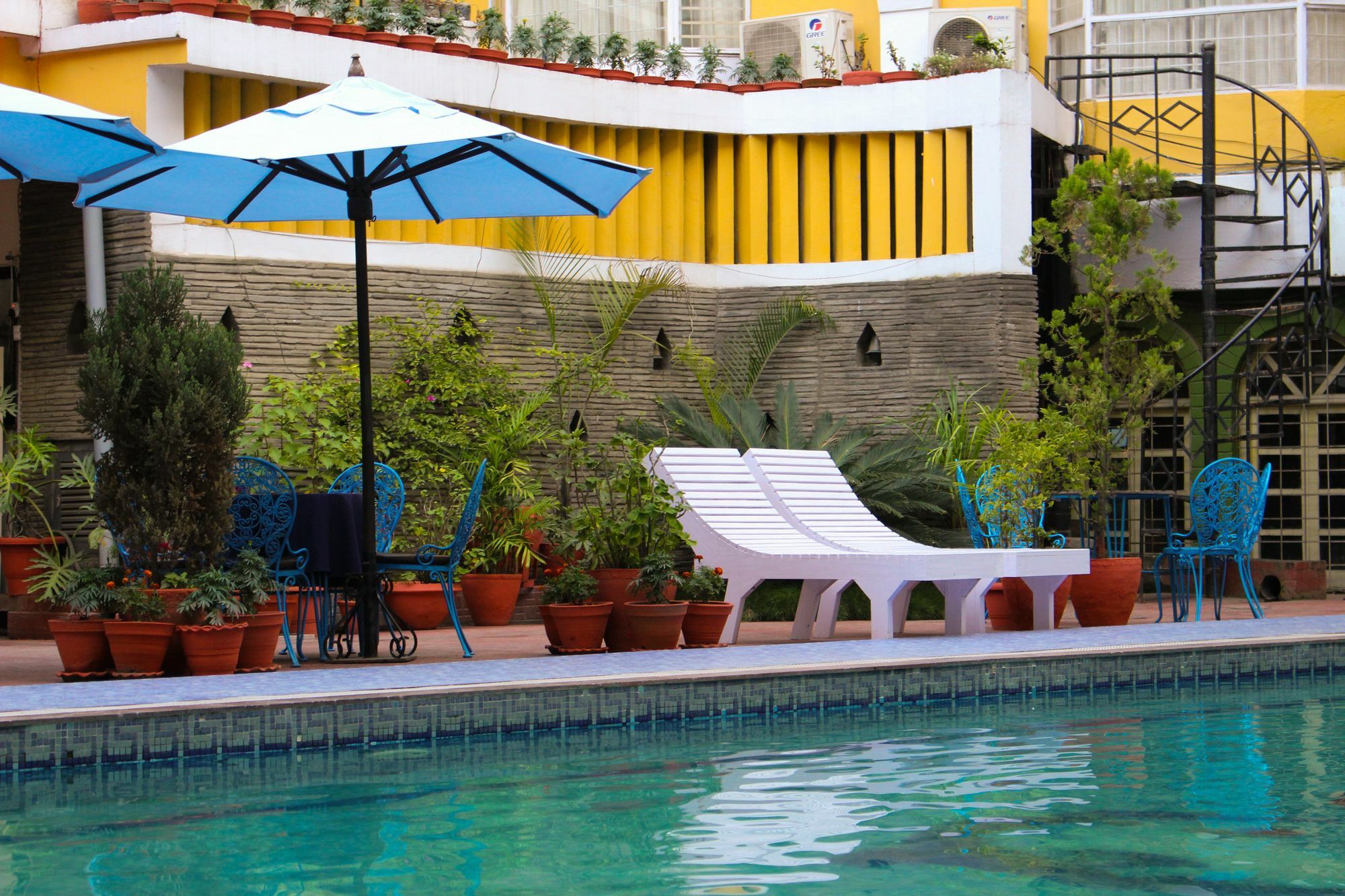 Hotel Woodland Kathmandu Exterior photo